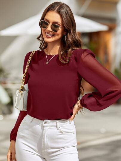 Blusa feminina Meises, perfeita para mulheres que buscam peças modernas e elegantes.