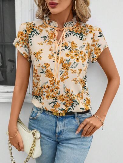 A Blusa Feminina Elegante Livre é a escolha perfeita para mulheres que valorizam conforto sem abrir mão do estilo. Feita para aqueles momentos que pedem leveza e autenticidade, esta blusa combina design simples com detalhes exclusivos, criando uma peça versátil para diversas ocasiões.